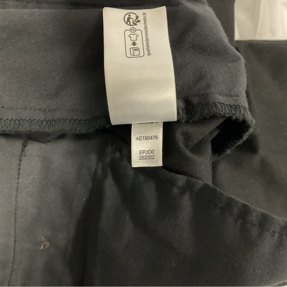 NWT Amazon Essentials Men's Straight-Fit 32 x 30 Black Flat-Front Chino Pants - Picture 9 of 12